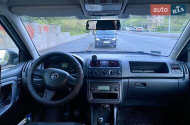 Хэтчбек Skoda Fabia 2014 в 