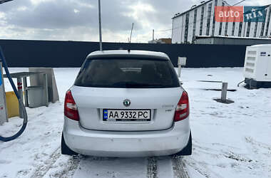 Хетчбек Skoda Fabia 2012 в Києві