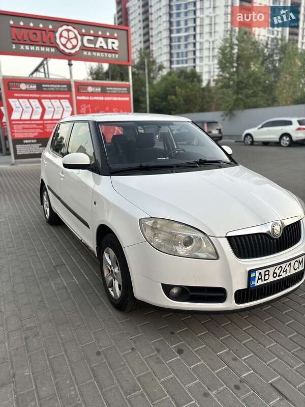 Хэтчбек Skoda Fabia 2008 в 