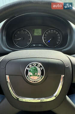 Хетчбек Skoda Fabia 2012 в 