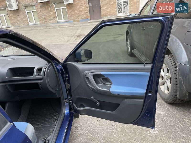 Хетчбек Skoda Fabia 2008 в Києві