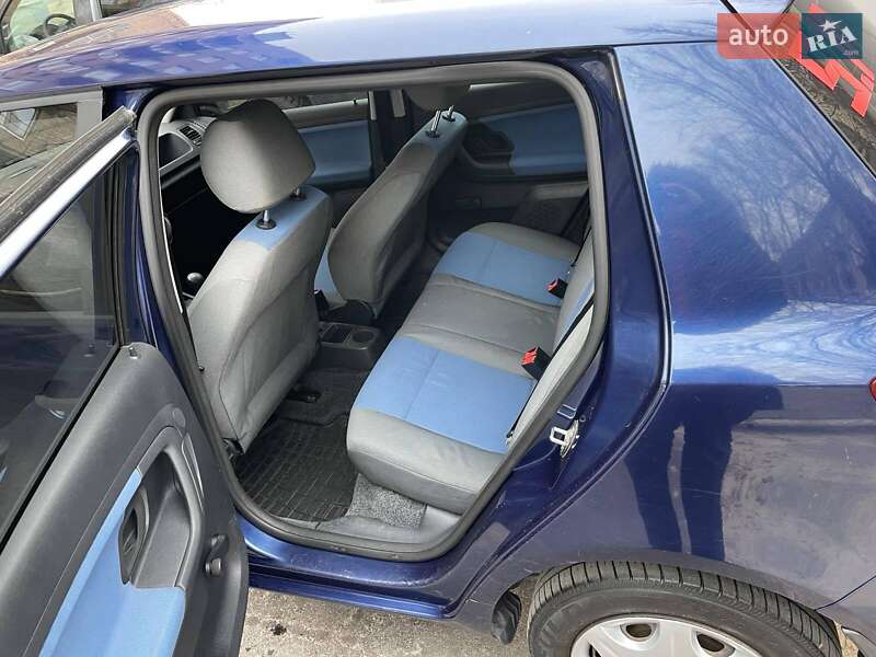 Хетчбек Skoda Fabia 2008 в Києві