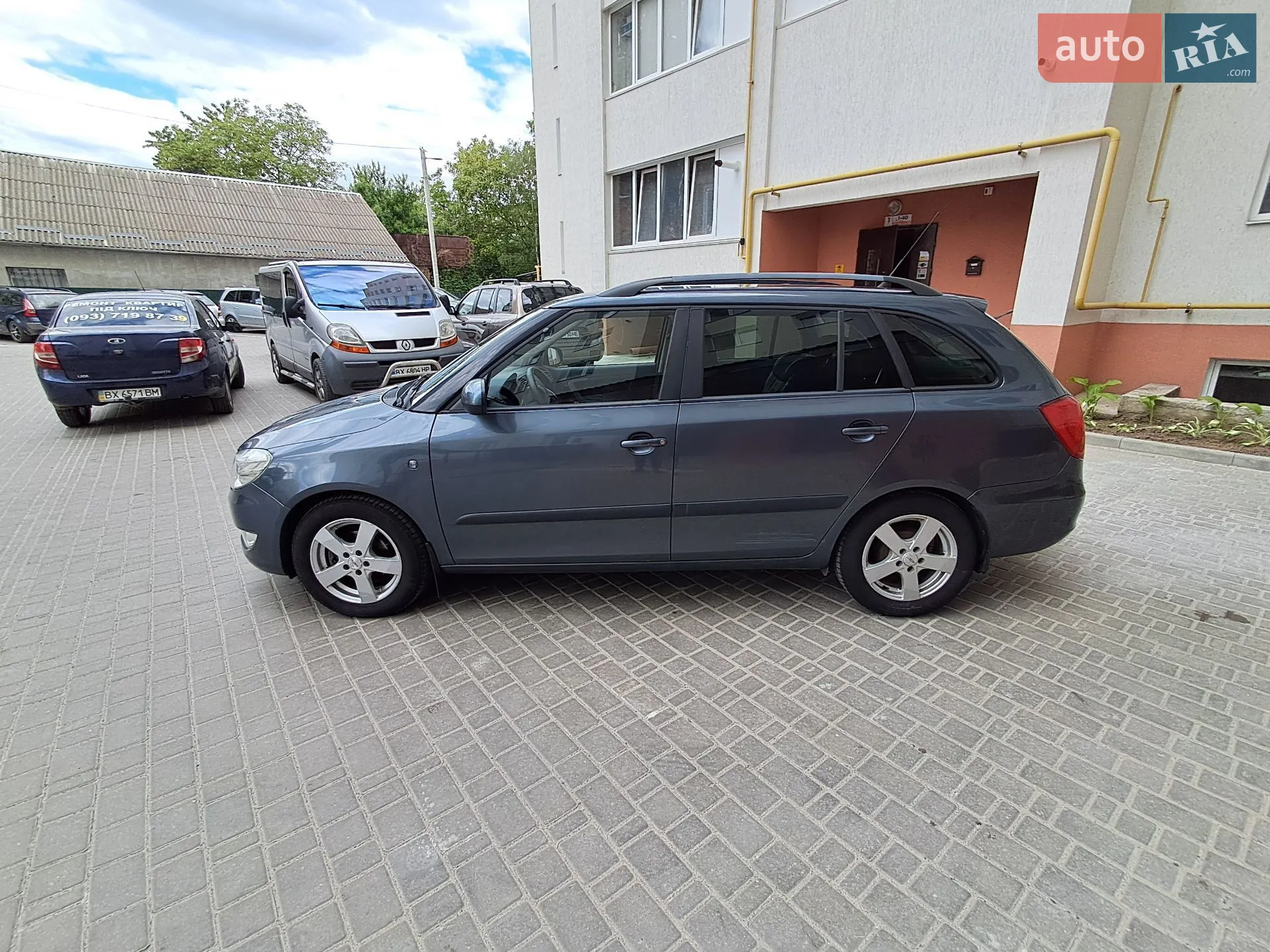 2010 Skoda Fabia - мініатюра 2