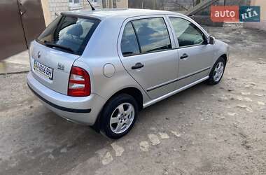 Хэтчбек Skoda Fabia 2003 в Корсуне-Шевченковском