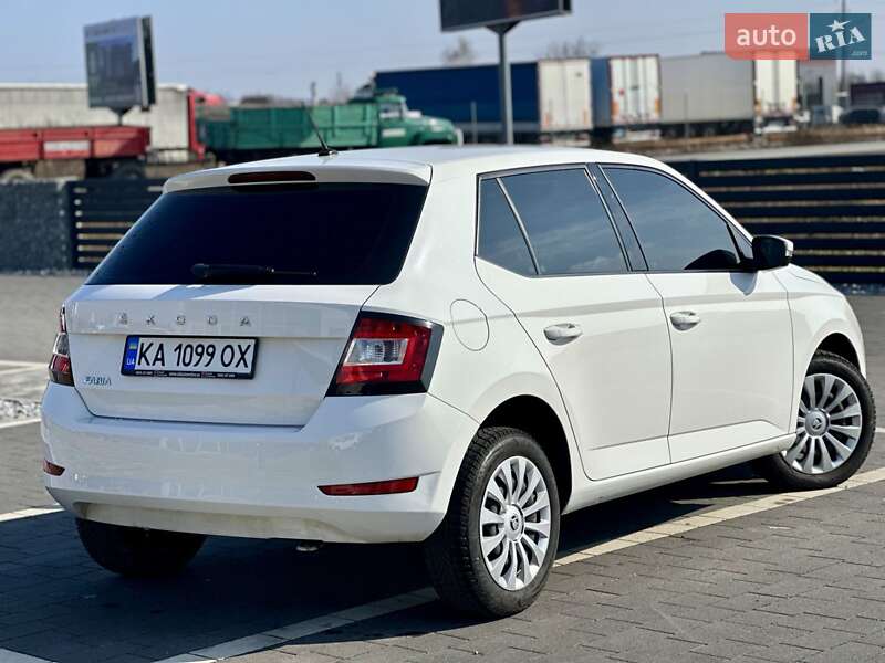 Хэтчбек Skoda Fabia 2019 в Мукачево