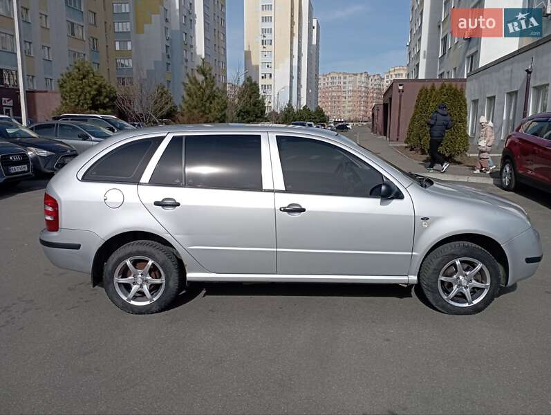 Универсал Skoda Fabia 2001 в Киеве