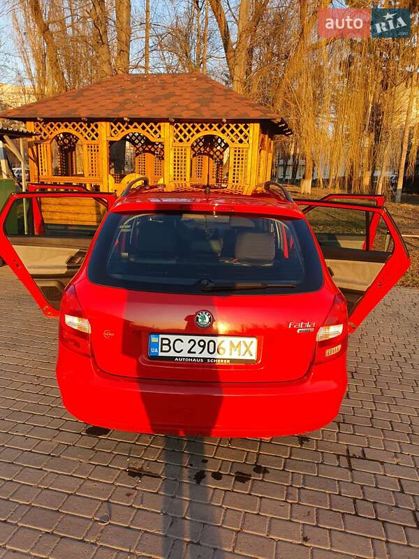 Універсал Skoda Fabia 2008 в Чернівцях