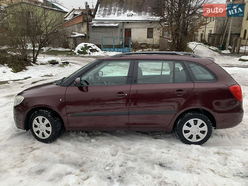 Универсал Skoda Fabia 2009 в Львове