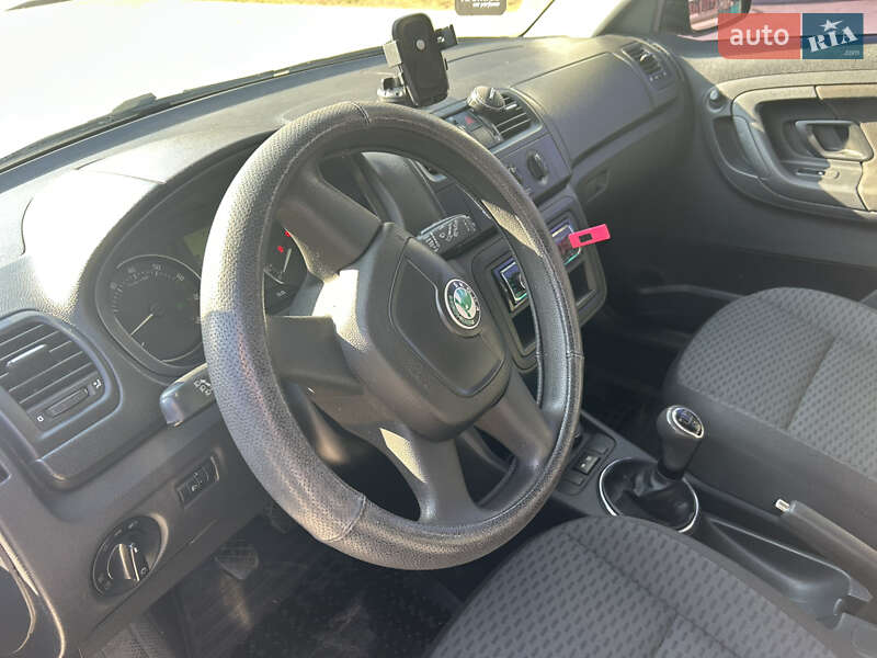 Хэтчбек Skoda Fabia 2012 в Южном