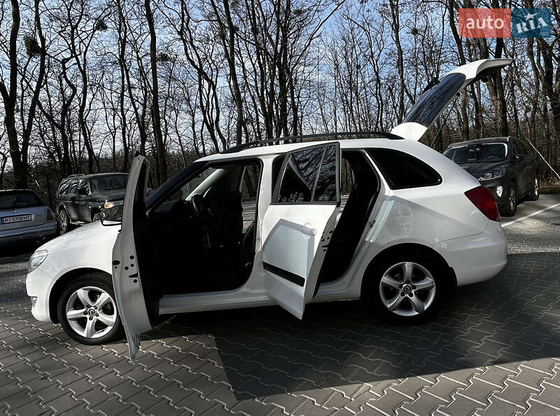 Универсал Skoda Fabia 2012 в Обухове