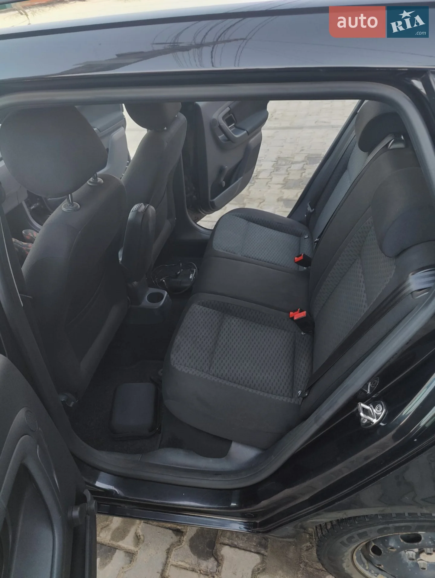 2010 Skoda Fabia - мініатюра 8