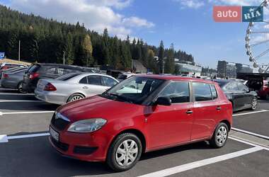 Хетчбек Skoda Fabia 2010 в 