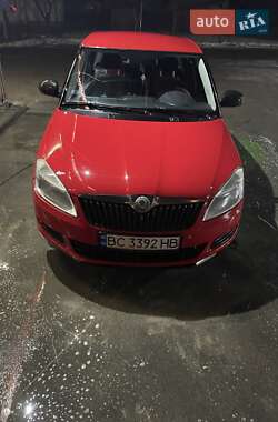 Хетчбек Skoda Fabia 2010 в 