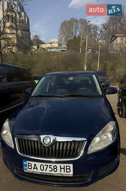 Хэтчбек Skoda Fabia 2011 в Киеве