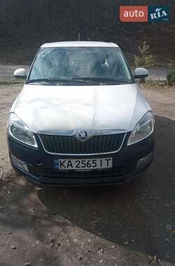 Хетчбек Skoda Fabia 2013 в Острозі