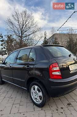 Хетчбек Skoda Fabia 2002 в 