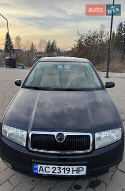 Хетчбек Skoda Fabia 2002 в 
