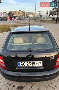 Хетчбек Skoda Fabia 2002 в 
