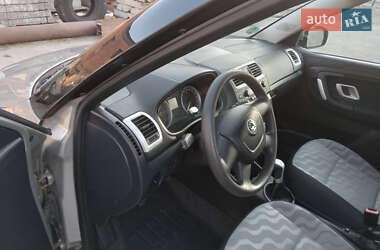 Хэтчбек Skoda Fabia 2009 в 