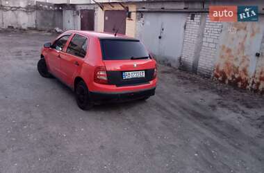 Хэтчбек Skoda Fabia 2002 в 
