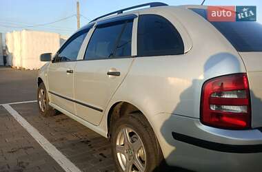 Універсал Skoda Fabia 2002 в Миколаєві