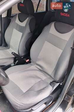 Хетчбек Skoda Fabia 2005 в 