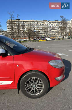 Хэтчбек Skoda Fabia 2010 в 