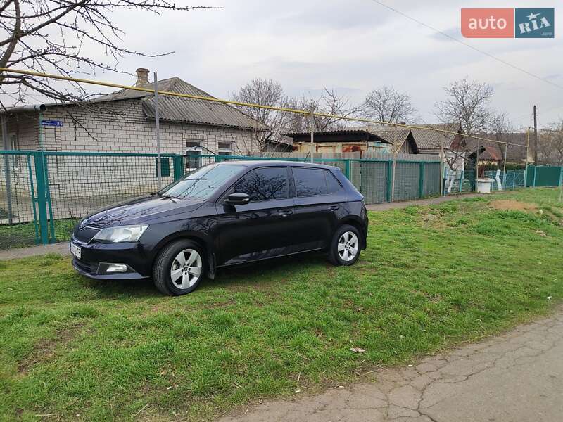 Хэтчбек Skoda Fabia 2015 в Подольске