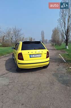Хэтчбек Skoda Fabia 2001 в 