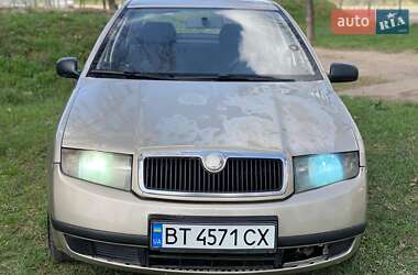 Седан Skoda Fabia 2004 в Николаеве