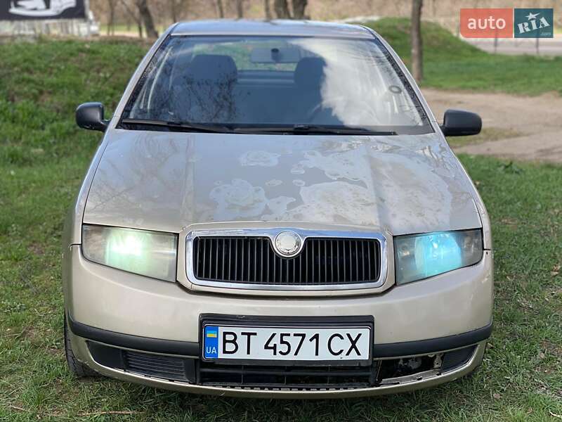 Седан Skoda Fabia 2004 в Николаеве