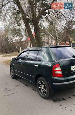 Хэтчбек Skoda Fabia 2003 в 