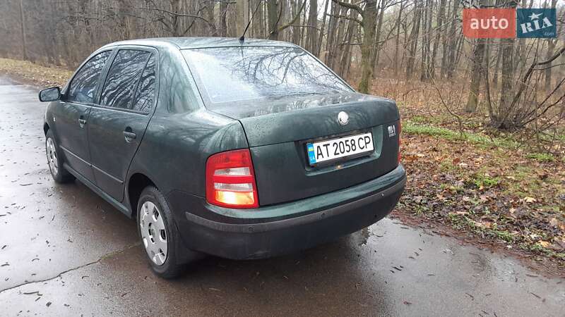 Седан Skoda Fabia 2002 в Рожнятові