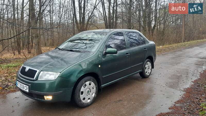 Седан Skoda Fabia 2002 в Рожнятові