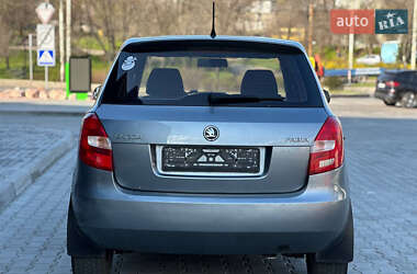 Хэтчбек Skoda Fabia 2013 в 