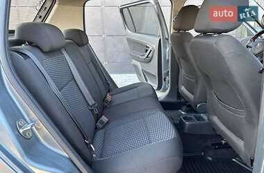Хэтчбек Skoda Fabia 2013 в 