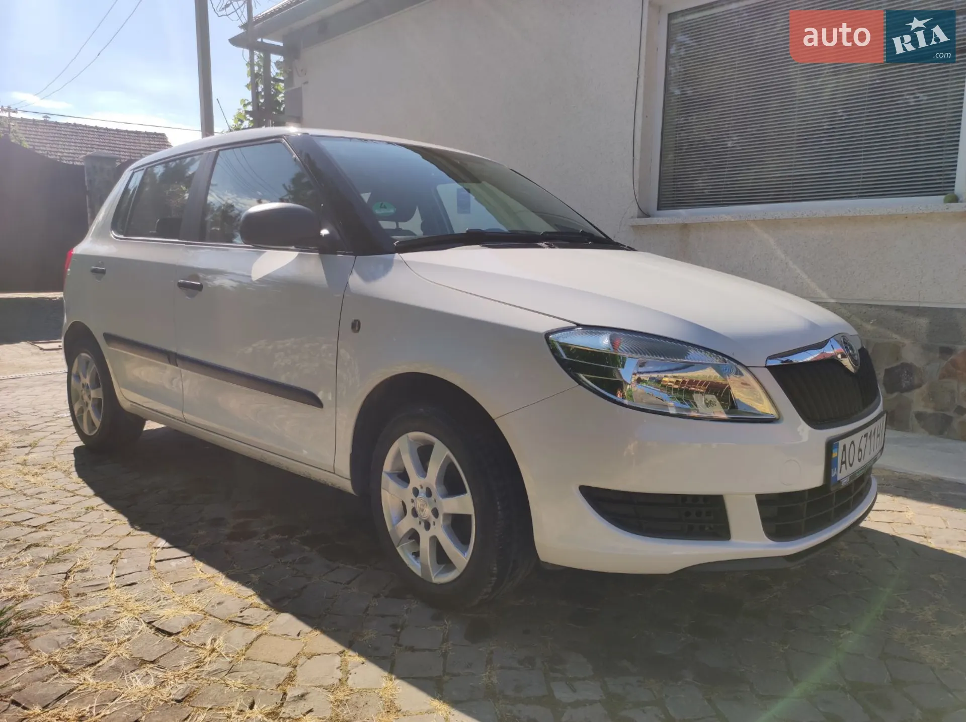 2010 Skoda Fabia - мініатюра 3
