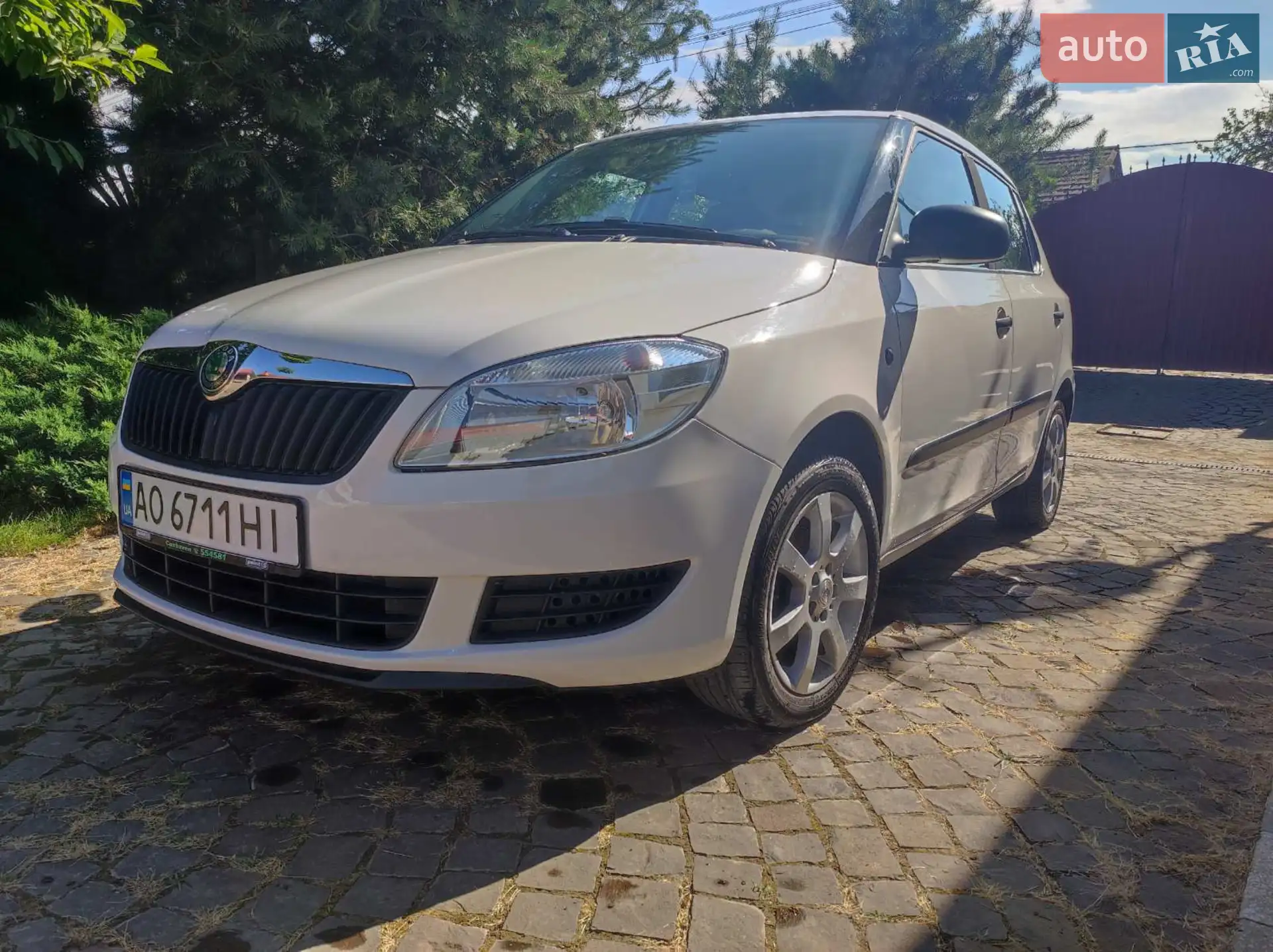 2010 Skoda Fabia - мініатюра 2