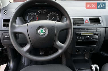 Хэтчбек Skoda Fabia 2006 в 