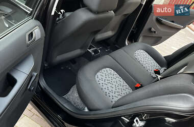 Хэтчбек Skoda Fabia 2006 в 