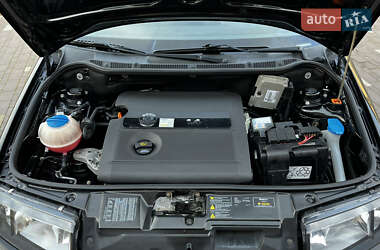 Хэтчбек Skoda Fabia 2006 в 