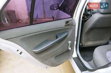 Седан Skoda Fabia 2003 в 