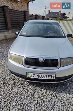 Хэтчбек Skoda Fabia 2002 в 
