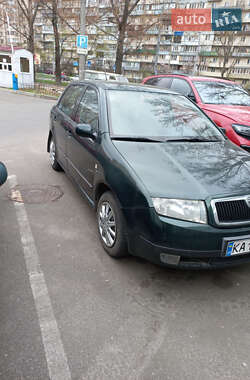 Хетчбек Skoda Fabia 2000 в 