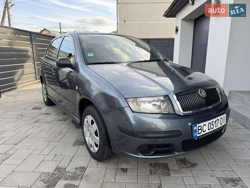 Хэтчбек Skoda Fabia 2005 в 