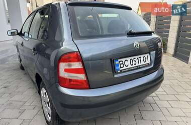 Хэтчбек Skoda Fabia 2005 в 