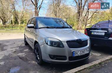 Хэтчбек Skoda Fabia 2007 в 