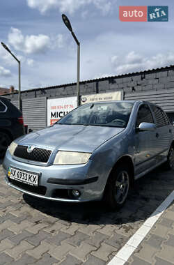 Хэтчбек Skoda Fabia 2004 в 