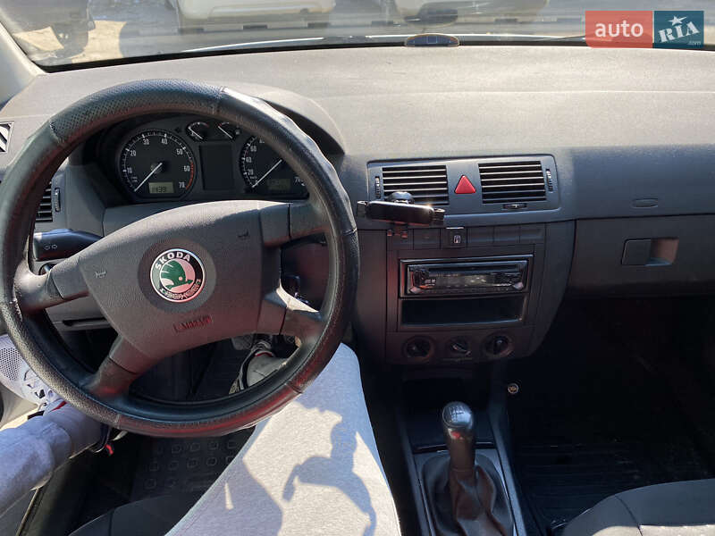 Хэтчбек Skoda Fabia 2004 в Макарове