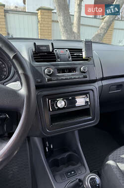 Хэтчбек Skoda Fabia 2011 в 